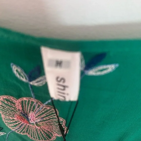 Shineflow Women's Short Sleeve Mexican Embroidered Floral Pleated size M - Picture 9 of 9